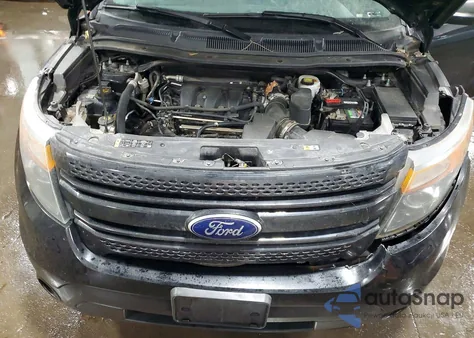 2013 Ford Explorer Police Interceptor z USA, uszkodzony, nr VIN 1FM5K8AR2DGA46885